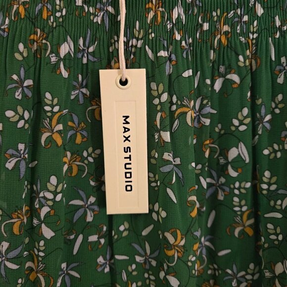 Max Studio NWT Green Ditzy Floral Circle Skirt Size M - Picture 5 of 7